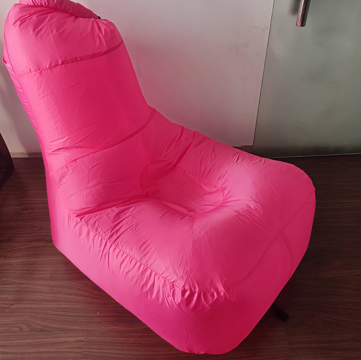 Rosaroter Sitzsack